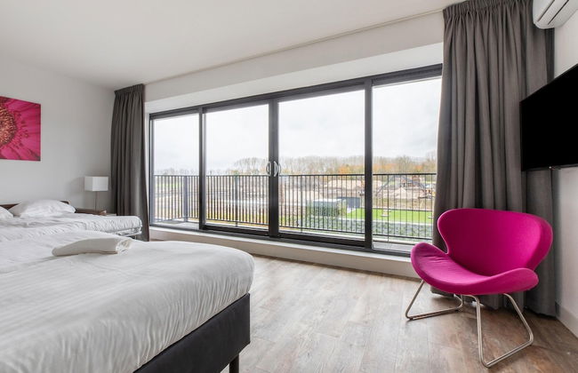 Brand new Luxury Villa on a Small-scale Park With its own Jetty - Photo 20