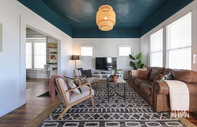 Restored 1930s Uptown Bungalow 2 min to Magnolia Silos - Foto 3