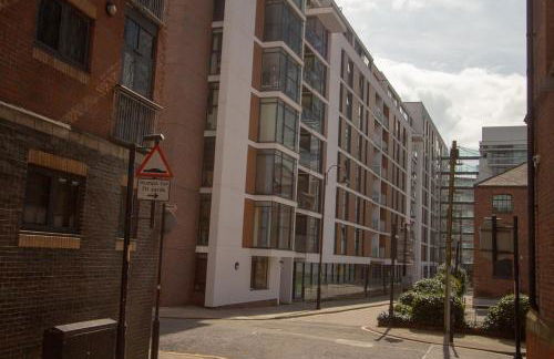 Central Gem: Cosy 2BR with Private Balcony - Foto 44