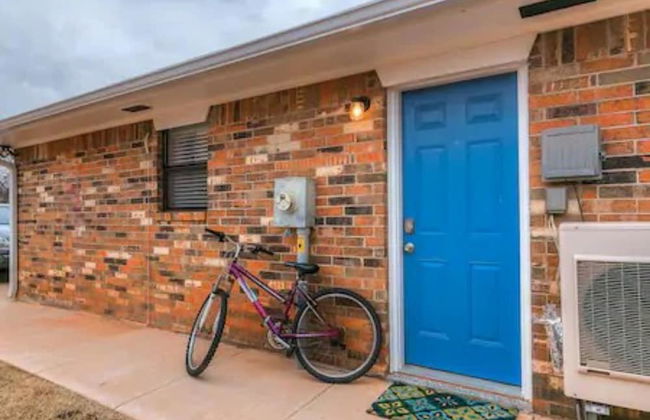 Garage Studio near OUSHC Hospital - Photo 42