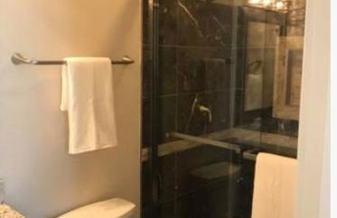 Entire Extra Large Luxury 3 Bedrooms Condo - Photo 15