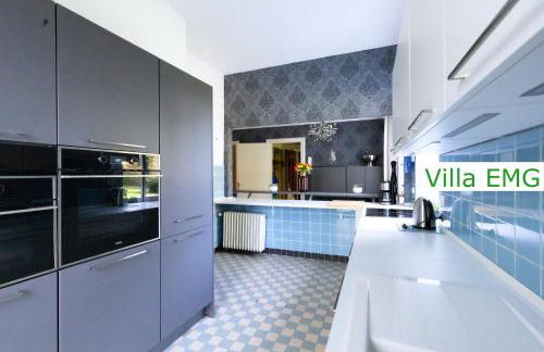 Luxury Villa EMG Steinfurt - Historische Villa mit Sauna, SPA, Garten & großem Essbereich für bis zu 22 Personen - Foto 9