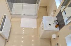 London Luxury 3 bedroom large apartment, aircon, free parking, station 4 mins walk - Foto 23