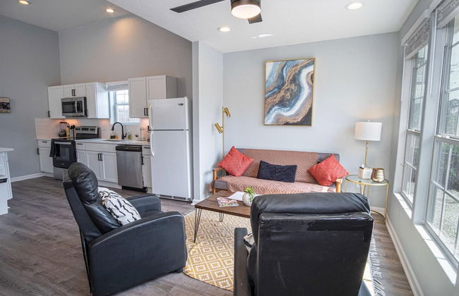 Charming 3BR 2BA Gem Close to Downtown Riverwalk - Foto 4