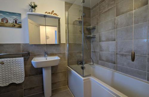 Corner Cottage, Yealand Redmayne, ideal family holiday, meet the resident animals - Photo 9