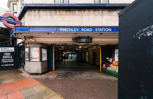 2BR w Balcony Swiss Cottage Near Central London - Foto 68