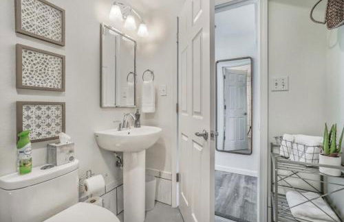 Panoramic Valley Downtown Basement Suite - Foto 4