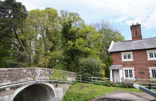 Architect-Designed Rural Cabin - Year Round Retreat - Foto 25