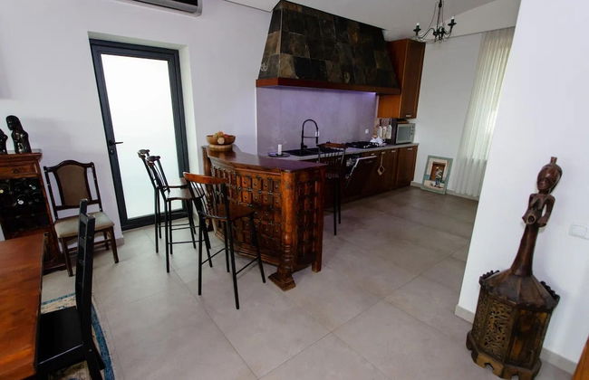 4 Bed Villa Estate Sleeps 7 - Pool, Garden, Sauna - Photo 2