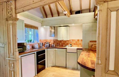House on the Brooks Self catering Holiday let South Downs West Sussex Sleeps 14 - Foto 26