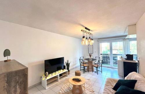 Le Montaigne - Climatisation, Parking Privé, Tramway et Airbus - Foto 3