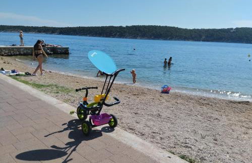 6 M, 50 m do plaže - Foto 47