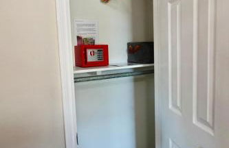 White Picket Fence - EV Charger! - Foto 45