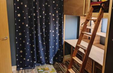 Unique Penthouse with Home Cinema, Panoramic Views & Eco-Chic Design - Foto 27