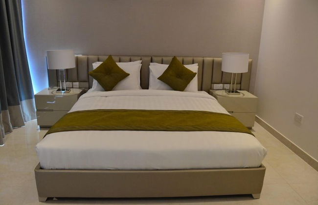 The Lodge Suites - Photo 5