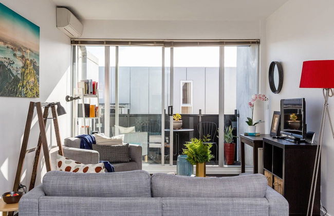 Mika, 2bdr Fitzroy pad With Secure Parking - Foto 11