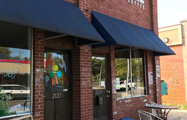 Windsor Park Pad apt 2 min to Mass Ave With AC - Foto 17