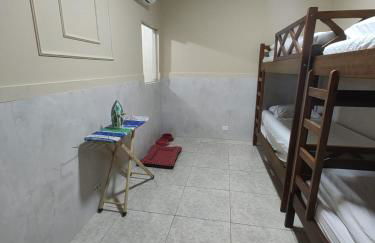 Casa para Famílias e Grupos com Ar-condicionado, Churrasqueira e estacionamento próximo em Praia Grande - Foto 52