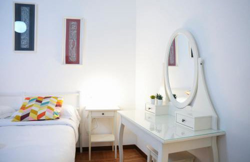 Navigli-Metro-Moda & Design District AC & Self Check-In - Photo 20