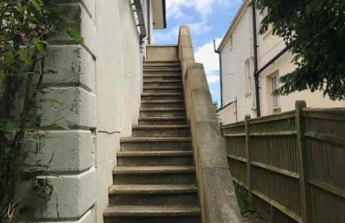 Tree Tops Apartment in Tunbridge Wells - Photo 25