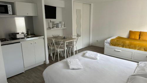 Tours, Touraine et Chateaux de la Loire - Foto 4, towels, stove, wardrobe, minibar