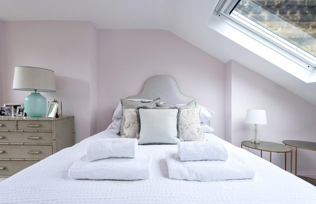 Chic Wandsworth Home With Patio - Photo 15