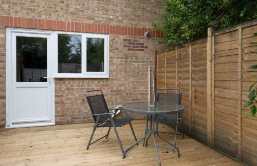 Comfortable 2 Bedroom Home with Parking in Taunton - Foto 24