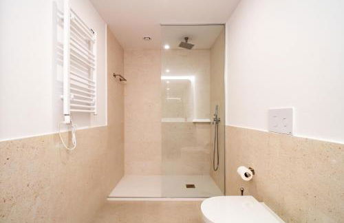 Stylish 2BR in Leça with AC by LovelyStay - Photo 11