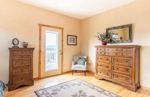 Breathtaking Mtn and Lake Views! Glacier Country Gem - Foto 23