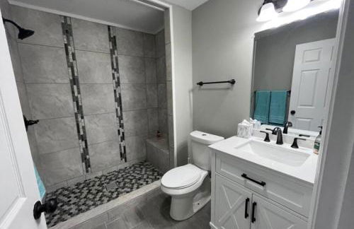 Modern 3BR Home near Raleigh and RTP, EV Charger and Arcade - Foto 4