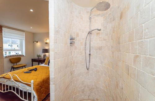 Heron Stays Bath- Charming Village Cottage with Parking, Garden, Just 3 Miles to Bath Centre, Sleeps 5 - Photo 5