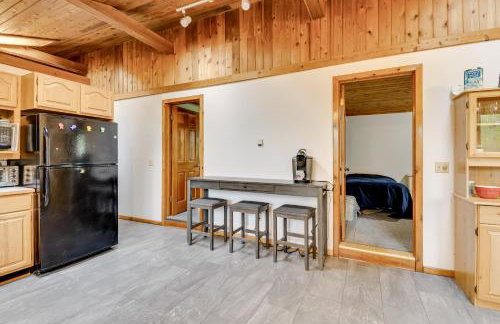 Fishing Pond and Spacious Yard Quiet Home in Sodus! - Foto 12