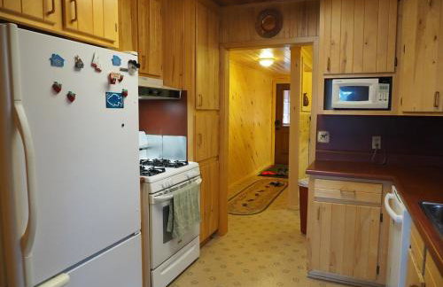 Vermilion Lakeside Cabin with Sauna, 2 Docks, AC - Photo 10
