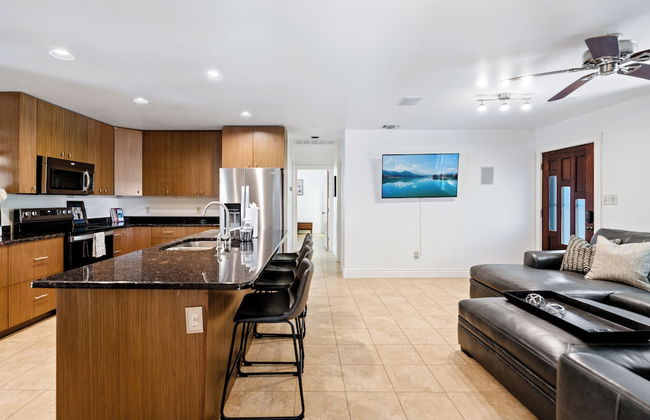 Screened-in Porch Walkable to Soco - Foto 17