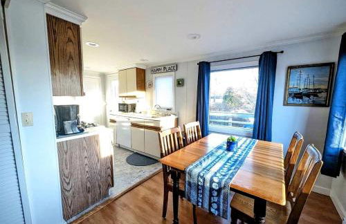 Cozy Waterfront Cottage with Private Beach and Fire Pit Near Gouldsboro, Maine - Foto 37