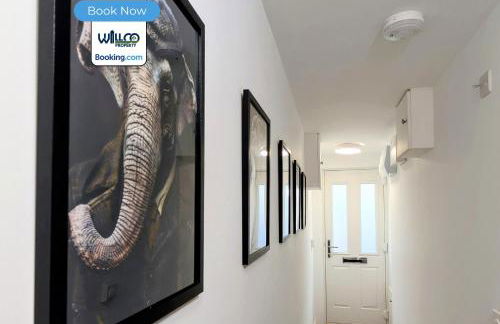 Spacious 5BR Family Home By WillCo Property Short Lets & Serviced Accommodation Derby With Games & Perfect For Contractors - Foto 23