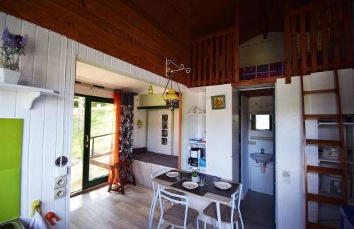 Petit chalet au Lac de Goulens avec piscine commune - 2 adultes et 1 enfant - Foto 11