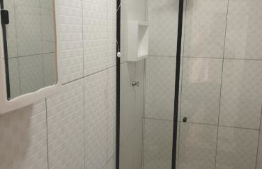 Loft estilo kitnet sem garagem próx Mega atacado da Guaíra - Foto 10