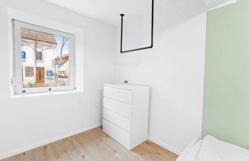 Moderne Monteurwohnungen in Nürtingen Zentrum Kitchen, Wifi, Smart TV - Photo 61