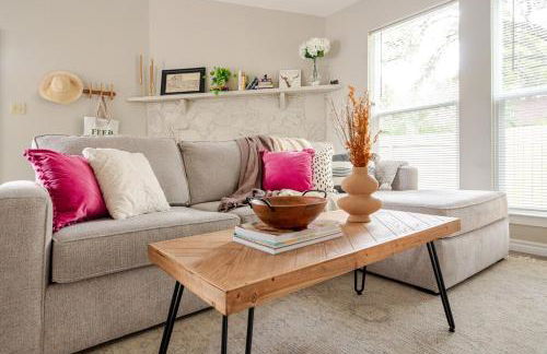 Mins to ATX most iconic eateries, bar and places - Foto 29