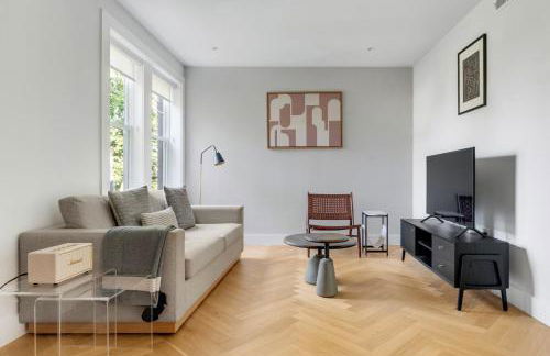 Blueground Baldwin washer nr Fresh Pond BOS-1240 - Photo 1