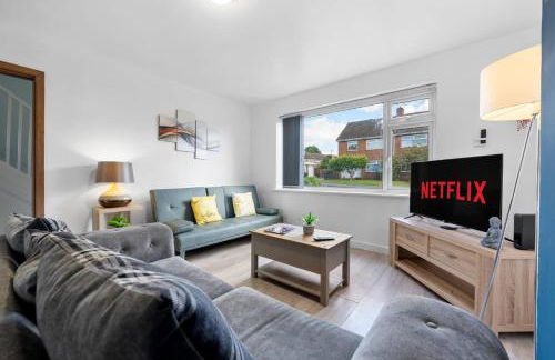 Practical Stays for Serious Workdays - Foto 21