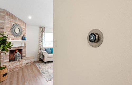 Super Cozy Entire House Near Downtown - Book Now !! - Foto 12