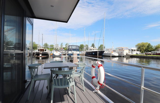 Houseboat in Lemmer With Harbor Views - Foto 30
