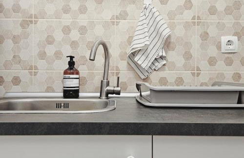 Central Park Apartments - Photo 8