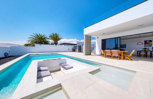 White House - Fire pit and Private pool By Lanzarote Vacation Homes - Foto 2