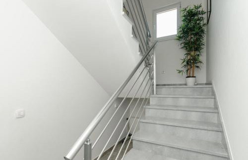 Luxury Villa With Heated Pool, Terrace, and Outdoor Amenities for Relaxation - Foto 76