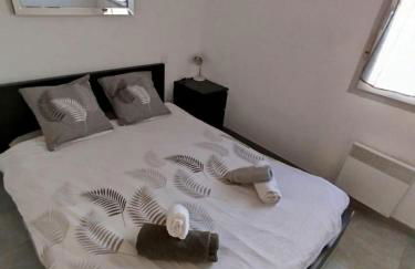 Essential Near stadium Air conditioning et Private parking - Foto 16