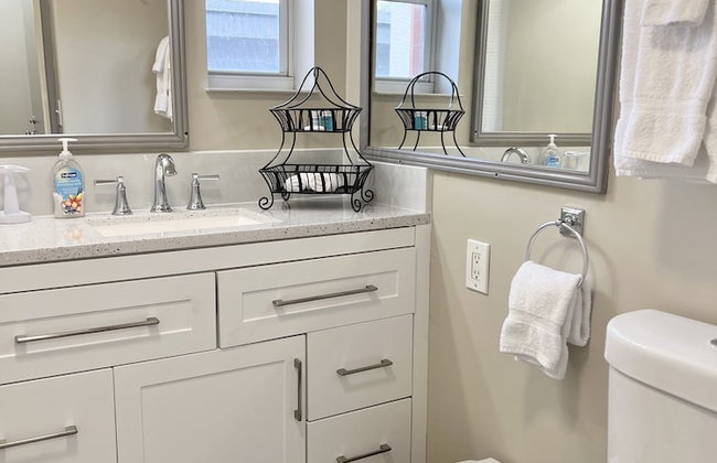 Miami Beach HomeStay - Photo 21