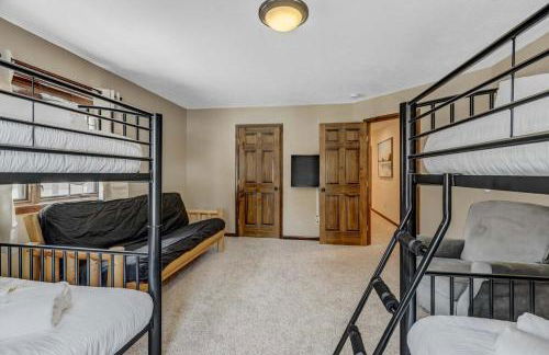 Moose Tracks Cabin - Hot Tub BBQ Billiards Groups - Foto 35